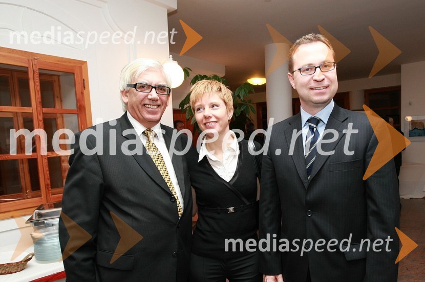 Aleks Štakul, nekdanji generalni direktor RTV Slovenija, Polonca Komar, producentka Radia Maribor in odnosi z javnostmi RTV Slovenija in Marko Filli, pomočnik generalnega direktorja RTV Slovenija za tehniko, investicije in inženiring50 let radia MMR in 30 let TV oddaje Hidak - mostovi