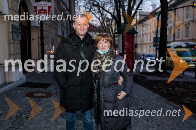  Alen Jelen, režiser, dramaturg, umetniški vodja, igralec;  Maja Cerar, lektoricaSkrivno društvo KRVZ v Lutkovnem gledališču Ljubljana