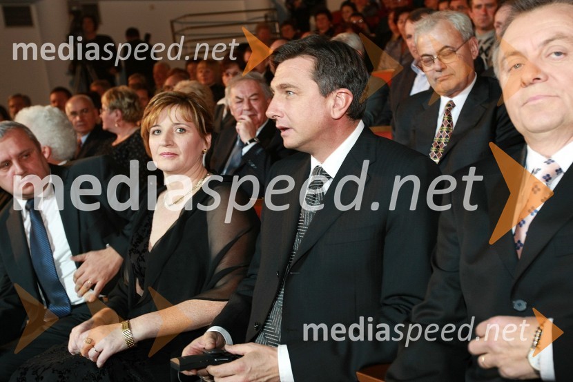 Helena Zver, pomočnica generalnega direktorja RTV Slovenija za madžarsko narodno skupnost, Borut Pahor, predsednik vlade RS in Anton Guzej, generalni direktor RTV Slovenija50 let radia MMR in 30 let TV oddaje Hidak - mostovi