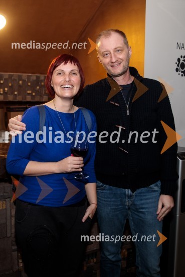  Simona  Hamer, dramaturginja, dobitnica nagrade Gašperja Tiča;  Alen Jelen, režiser, dramaturg, umetniški vodja, igralecSkrivno društvo KRVZ v Lutkovnem gledališču Ljubljana