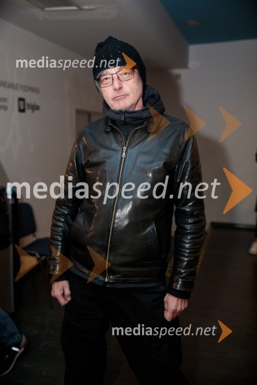  Andrej  Hajdinjak, oblikovalec svetlobeSkrivno društvo KRVZ v Lutkovnem gledališču Ljubljana