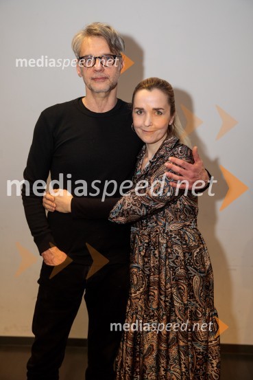  Primož Ekart, igralec, režiser;  Maja Kunšič, igralkaSkrivno društvo KRVZ v Lutkovnem gledališču Ljubljana
