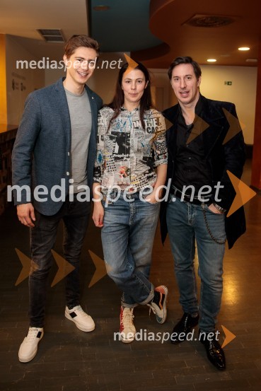  Matej Zemljič, igralec;  Ajda  Toman, dramska igralka-animatorka;  Jan Bučar, igralecSkrivno društvo KRVZ v Lutkovnem gledališču Ljubljana