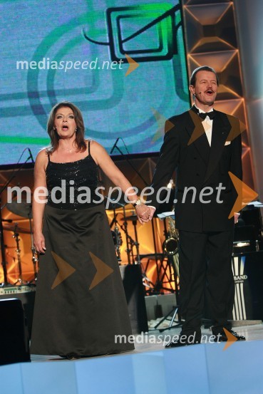 Andrea Zsadon in Tibor Szolnoki50 let radia MMR in 30 let TV oddaje Hidak - mostovi