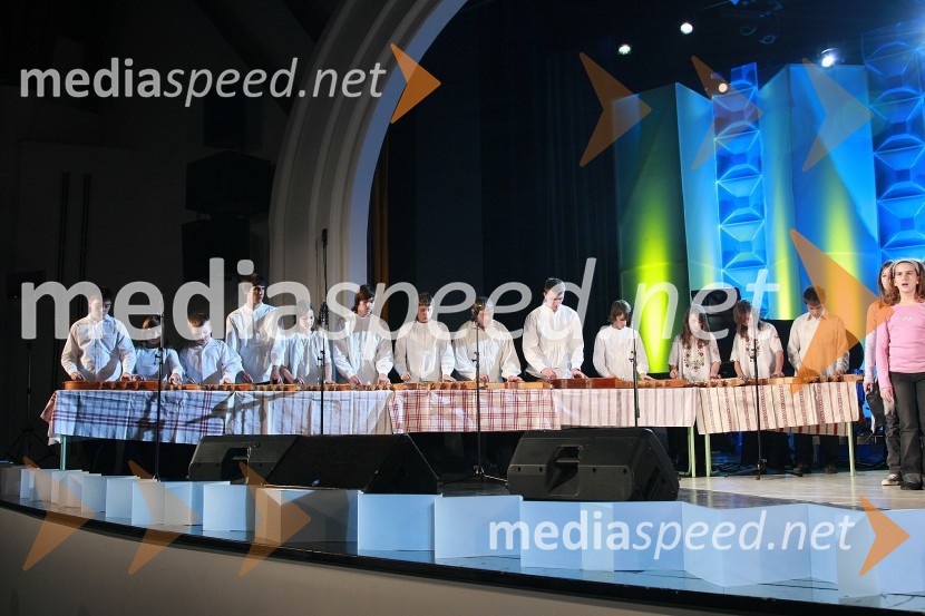 Mladi prekmurski citrarji50 let radia MMR in 30 let TV oddaje Hidak - mostovi