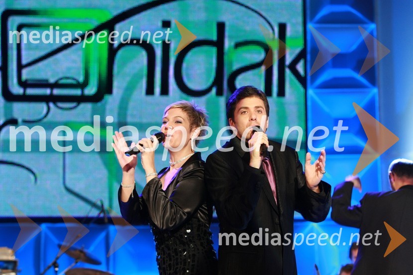 Betty Balássy, pevka in Feri Varga, pevec50 let radia MMR in 30 let TV oddaje Hidak - mostovi