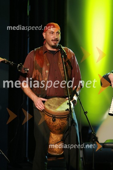 Janez Vrenjak, član glasbene skupine Kontrabant50 let radia MMR in 30 let TV oddaje Hidak - mostovi