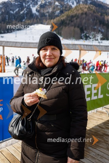  Teja Pelko, novinarka, Svet24VIP smučanje z znanimi Slovenci