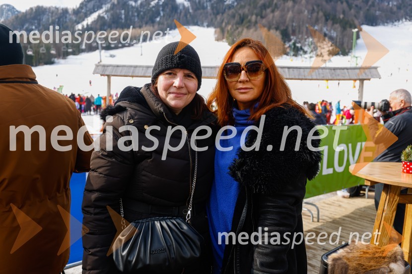  Teja Pelko, novinarka, Svet24;  Karmen Špacapan, odgovorna urednica Svet24.siVIP smučanje z znanimi Slovenci