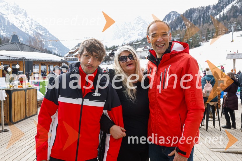  Aljoša Bagola, kreativni direktor, kolumnist, predavatelj in knjižni avtor;  Carmen Leban, novinarka;  Aleksander Salkič, vodja službe za odnose z javnostmi PetrolVIP smučanje z znanimi Slovenci