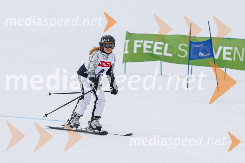  Nuša Derenda, pevkaVIP smučanje z znanimi Slovenci