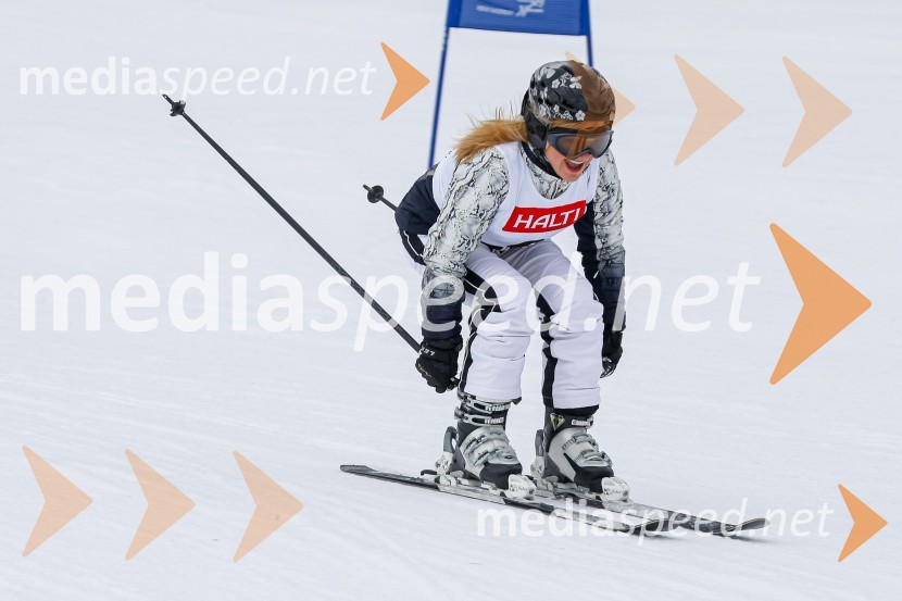  Nuša Derenda, pevkaVIP smučanje z znanimi Slovenci