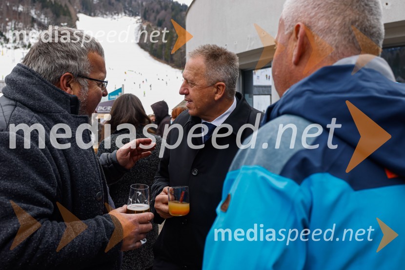  Janez Hrovat, župan občine Kranjska Gora;  Zdravko Počivalšek, minister za gospodarski razvoj in tehnologijoVIP smučanje z znanimi Slovenci
