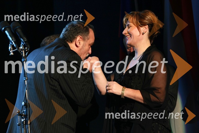 László Csellényi, direktor Duna TV in Helena Zver, pomočnica generalnega direktorja RTV Slovenija za madžarsko narodno skupnost50 let radia MMR in 30 let TV oddaje Hidak - mostovi