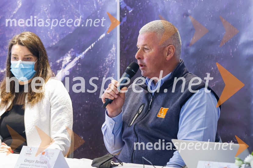 dr. Simona Kustec, ministrica za izobraževanje, znanost in šport;  Gregor Benedik, predsednik organizacijskega komiteja Pokala VitrancVIP smučanje z znanimi Slovenci