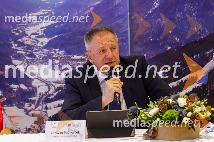  Zdravko Počivalšek, minister za gospodarski razvoj in tehnologijoVIP smučanje z znanimi Slovenci