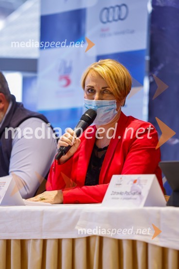  Ilona Stermecki, v.d. direktorice podjetja STOVIP smučanje z znanimi Slovenci