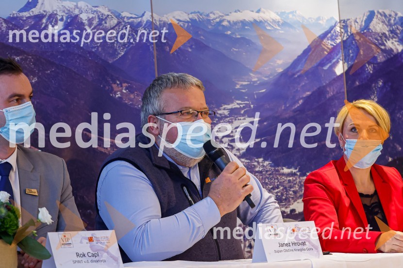  Janez Hrovat, župan občine Kranjska Gora;  Ilona Stermecki, v.d. direktorice podjetja STOVIP smučanje z znanimi Slovenci