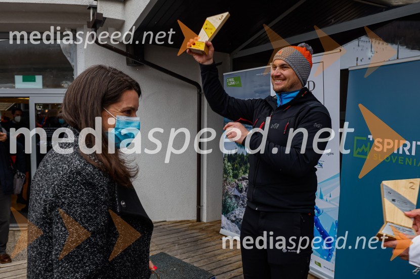 dr. Simona Kustec, ministrica za izobraževanje, znanost in šport;  Matic Leban, Zvita feltnaVIP smučanje z znanimi Slovenci