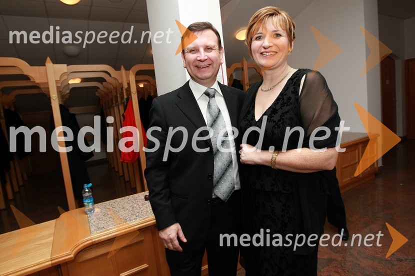 Anton Balažek, župan Lendave in Helena Zver, pomočnica generalnega direktorja RTV Slovenija za madžarsko narodno skupnost50 let radia MMR in 30 let TV oddaje Hidak - mostovi