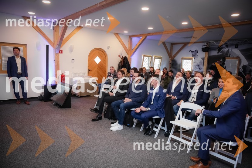 Renault Alpine, slovenska predstavitev