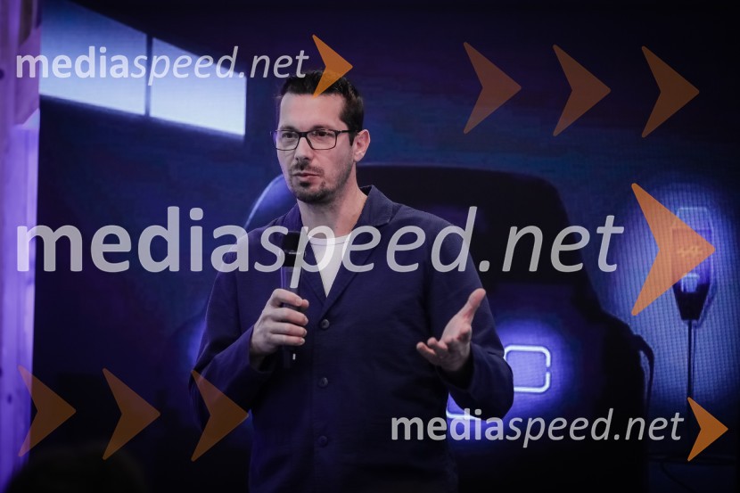 Renault Alpine, slovenska predstavitev