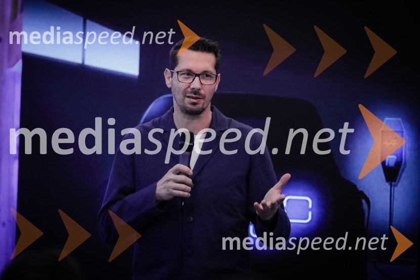 Renault Alpine, slovenska predstavitev