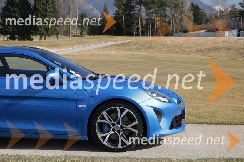 Renault Alpine, slovenska predstavitev