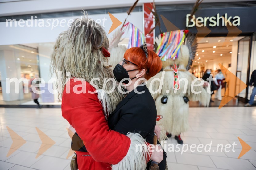  Nena Horvat, vodja marketinga Citycenter CeljePustovanje v Citycentru Celje