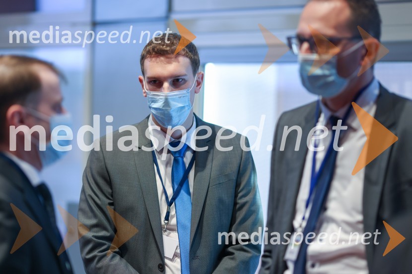  Gregor Gavranič, KrkaCFA Institute Research Challenge 2022