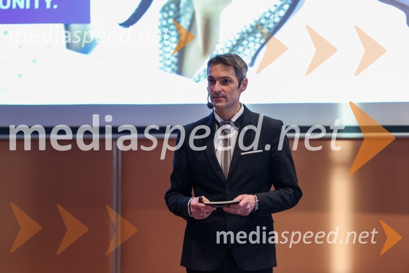  Bojan Ivanc, CFA, CAIA, član upravnega odbora društva CFA Slovenija in glavni ekonomist Analitike GZS, lokalni koordinator CFA Research Challenge 2022CFA Institute Research Challenge 2022