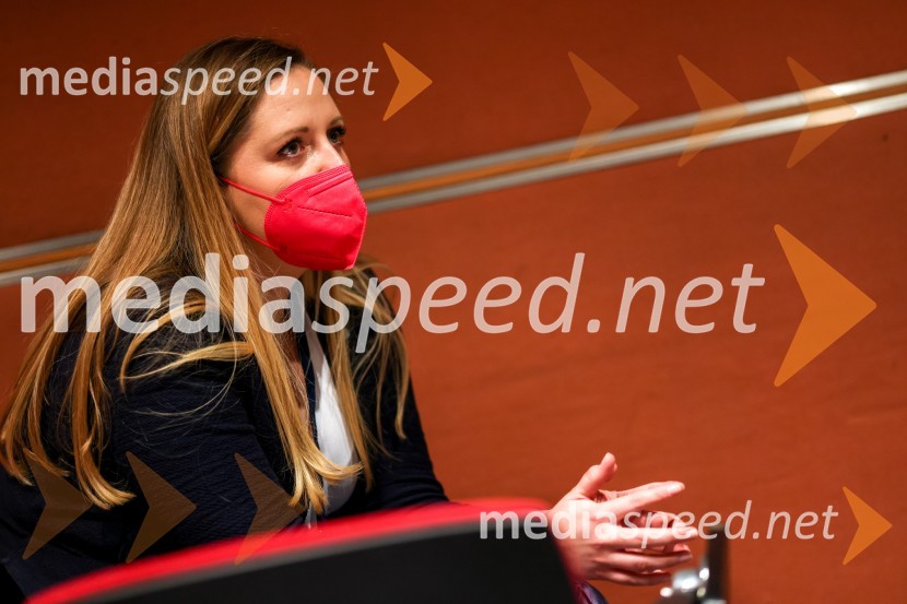  Tjaša MöderndorferCFA Institute Research Challenge 2022