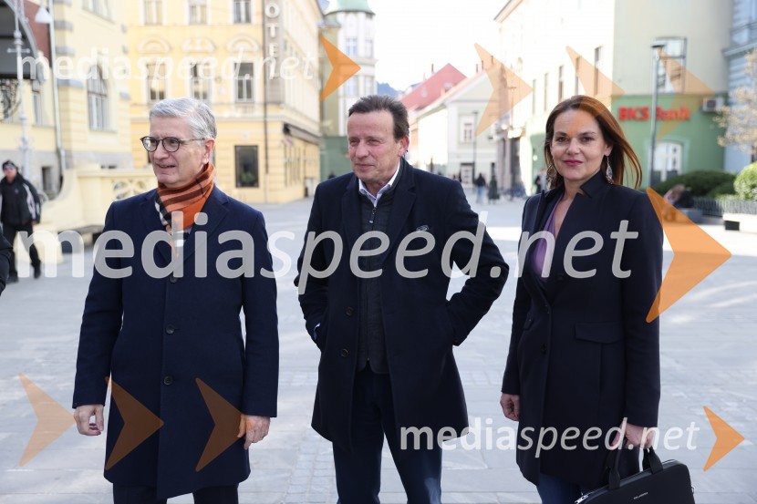 Franjo Bobinac, predsednik uprave Gorenje d.d., predsednik Rokometne zveze Slovenije;  Bojan Šrot, župan MO Celje;  Katarina Karlovšek, SBCOdštevalnik do EP v rokometu za ženske