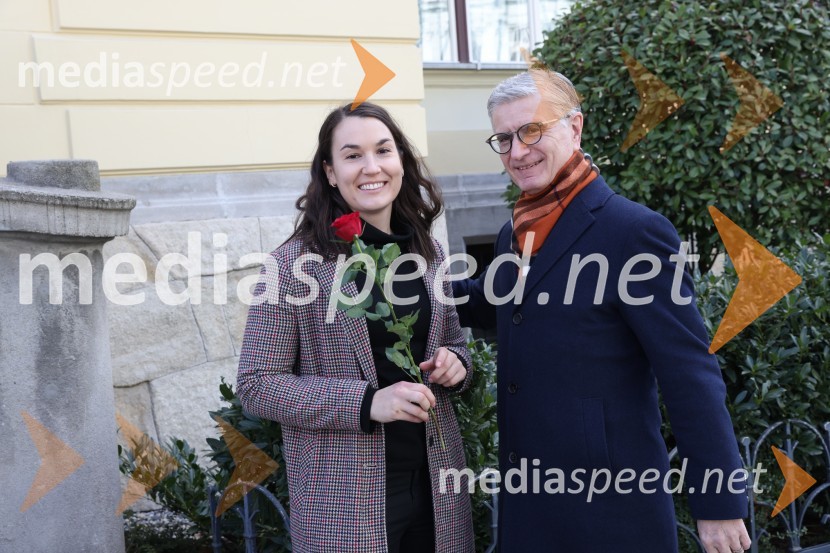  Tjaša Stanko, slovenska rokometašica;  Franjo Bobinac, predsednik uprave Gorenje d.d., predsednik Rokometne zveze SlovenijeOdštevalnik do EP v rokometu za ženske