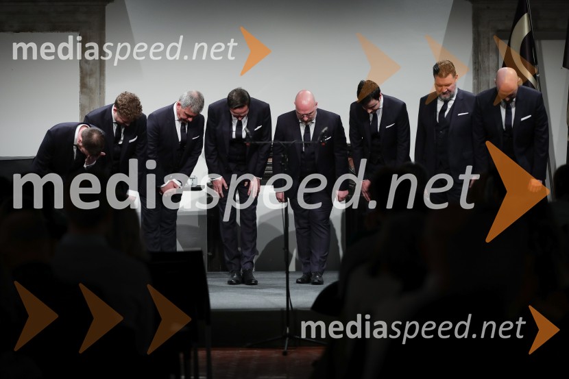  Darko Vidic, bariton, Slovenski oktet;  Andrej Oder, 1. tenor, Slovenski oktet;   Matej  Voje, bas, Slovenski oktet;  Janez Triler, 2. tenor, Slovenski oktet;  Jože Vidic, operni pevec, bariton, Slovenski oktet;  Rok Ferenčak, 1. tenor, Slovenski oktet;  Janko  Volčanšek, bas, Slovenski oktet;  David Jagodic, tenorist, Slovenski oktetJubilejnih 70 let Slovenskega okteta in Festivala Ljubljana