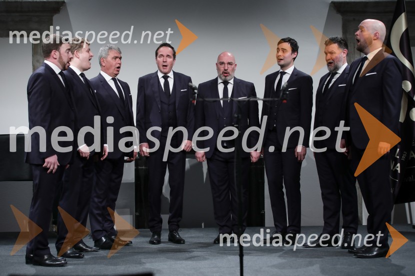  Darko Vidic, bariton, Slovenski oktet;  Andrej Oder, 1. tenor, Slovenski oktet;   Matej  Voje, bas, Slovenski oktet;  Janez Triler, 2. tenor, Slovenski oktet;  Jože Vidic, operni pevec, bariton, Slovenski oktet;  Rok Ferenčak, 1. tenor, Slovenski oktet;  Janko  Volčanšek, bas, Slovenski oktet;  David Jagodic, tenorist, Slovenski oktetJubilejnih 70 let Slovenskega okteta in Festivala Ljubljana