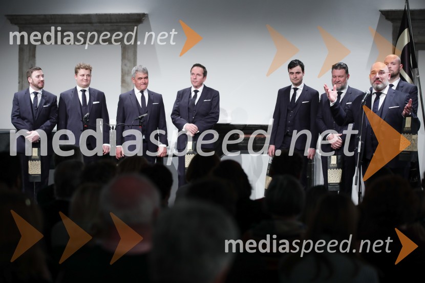  Darko Vidic, bariton, Slovenski oktet;  Andrej Oder, 1. tenor, Slovenski oktet;   Matej  Voje, bas, Slovenski oktet;  Janez Triler, 2. tenor, Slovenski oktet;  Rok Ferenčak, 1. tenor, Slovenski oktet;  Janko  Volčanšek, bas, Slovenski oktet;  Jože Vidic, operni pevec, bariton, Slovenski oktetJubilejnih 70 let Slovenskega okteta in Festivala Ljubljana