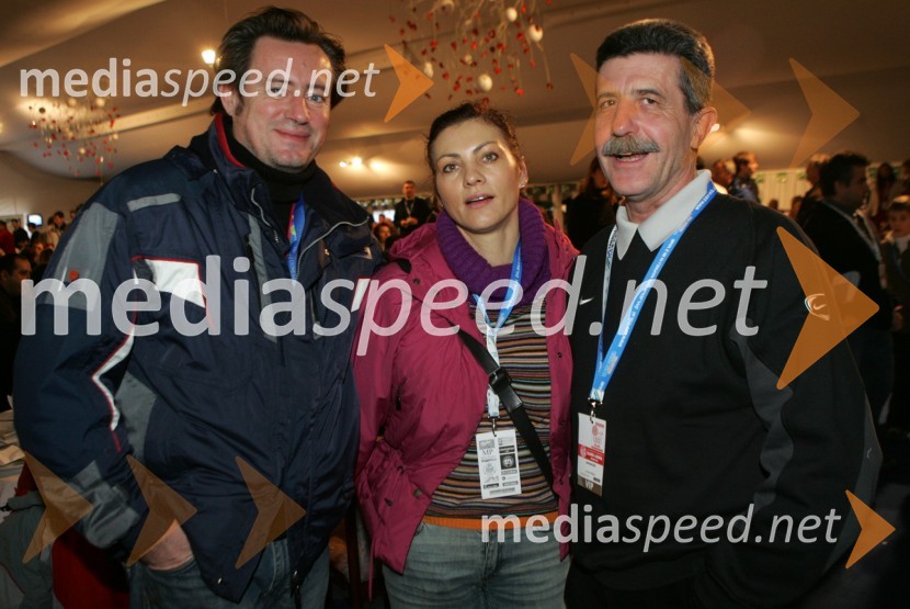 Vladimir Rukavina Gogo, direktor Narodnega doma Maribor, Sabina Hobacher, ki skrbi za odnose z javnostmi, NKBM in Splošne bolnišnice Maribor ter za redaktorstvo mariborskega uredništva tednika Žurnal in Drago Cotar, predsednik uprave Zavarovalnice Maribor 
(nedeljski slalom)42. Zlata lisica