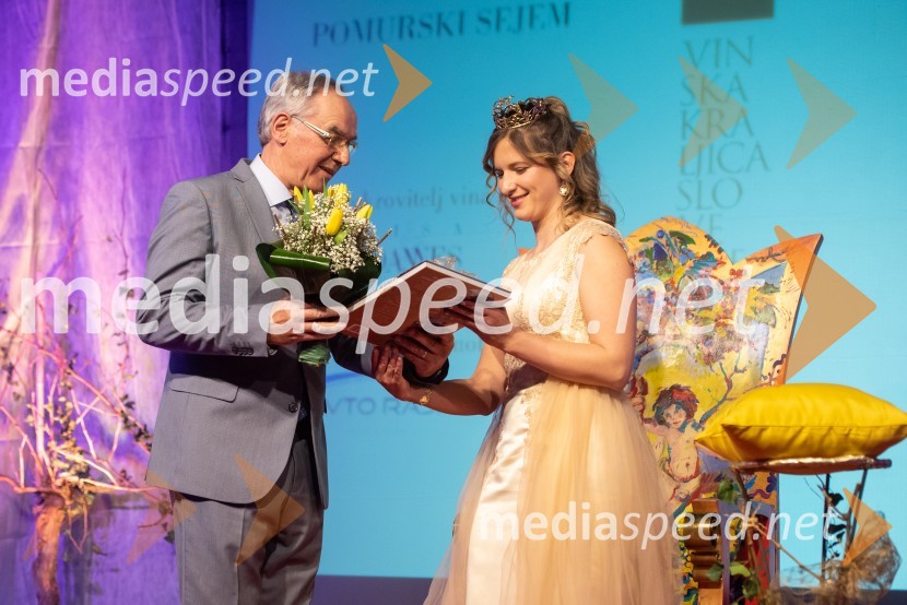  Janez Erjavec, direktor, Pomurski sejem, d.d., Gornja Radgona;  Ana Pavlin, 24. vinska kraljica Slovenije25. Vinska kraljica Slovenije