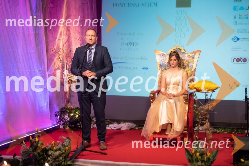 dr. Jože Podgoršek, agrarni ekonom in politik, minister za kmetijstvo, gozdarstvo in prehrano;  Ana Pavlin, 24. vinska kraljica Slovenije25. Vinska kraljica Slovenije