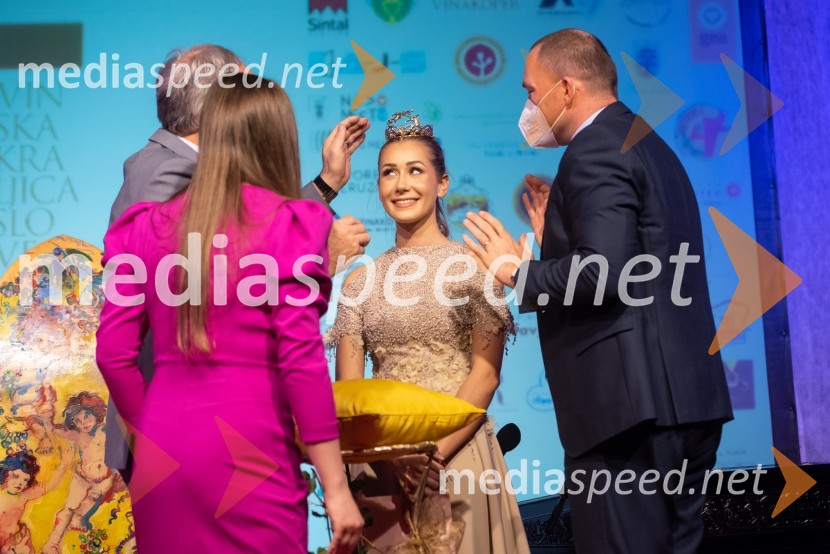  Ana Protner, 25. vinska kraljica Slovenije, 11. Mariborska vinska kraljica, Vina Joaness; dr. Jože Podgoršek, agrarni ekonom in politik, minister za kmetijstvo, gozdarstvo in prehrano25. Vinska kraljica Slovenije
