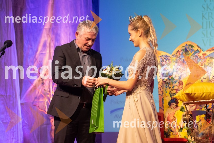  Roman Žveglič, predsednik Kmetijsko gozdarske zbornice Slovenije;  Ana Protner, 25. vinska kraljica Slovenije, 11. Mariborska vinska kraljica, Vina Joaness25. Vinska kraljica Slovenije