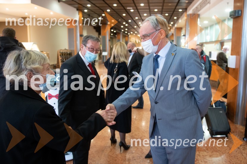  ... ; mag.  Jože Protner, vinar;  Janez Erjavec, direktor, Pomurski sejem, d.d., Gornja Radgona25. Vinska kraljica Slovenije