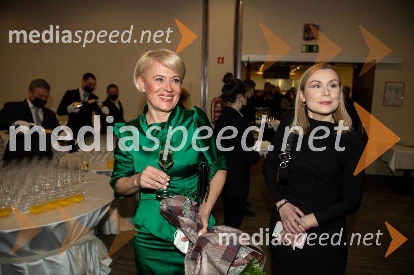 dr. Aleksandra Pivec, stranka Naša dežela, predsednica;  ... 25. Vinska kraljica Slovenije