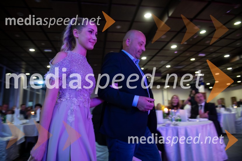  Ana Protner, 25. vinska kraljica Slovenije, 11. Mariborska vinska kraljica, Vina Joaness;  Boštjan Protner, vinar, Hiša Joannes Protner25. Vinska kraljica Slovenije