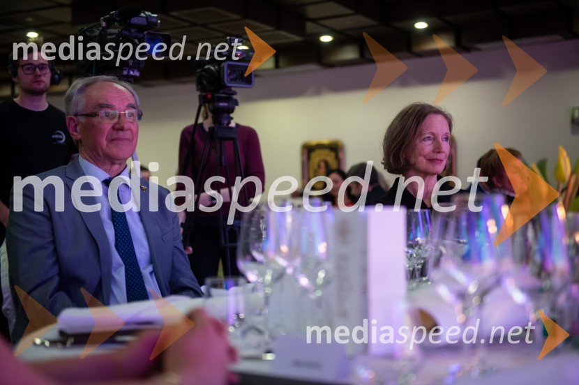  Janez Erjavec, direktor, Pomurski sejem, d.d., Gornja Radgona;  Helene Erjavec25. Vinska kraljica Slovenije