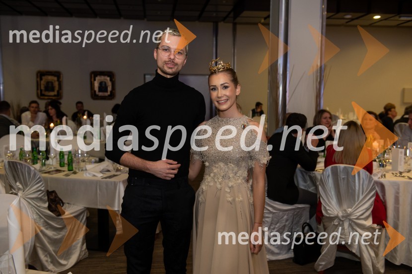  David Hojnik, modni oblikovalec DH fashion;  Ana Protner, 25. vinska kraljica Slovenije, 11. Mariborska vinska kraljica, Vina Joaness25. Vinska kraljica Slovenije