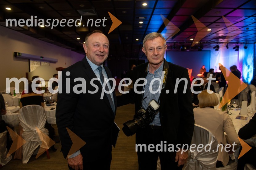  Stane Kocutar, mestni viničar, skrbnik Stare trte, novinar Radia Maribor, zgodovinar;  ... 25. Vinska kraljica Slovenije