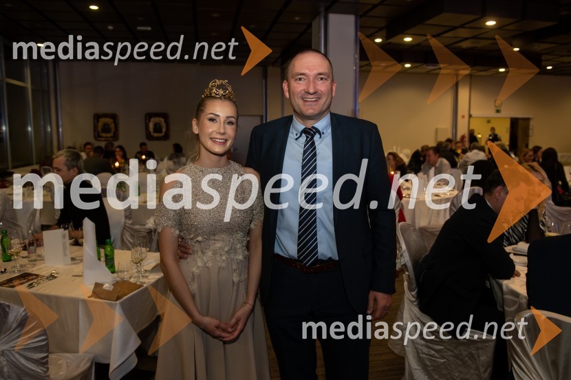  Ana Protner, 25. vinska kraljica Slovenije, 11. Mariborska vinska kraljica, Vina Joaness; dr. Jože Podgoršek, agrarni ekonom in politik, minister za kmetijstvo, gozdarstvo in prehrano25. Vinska kraljica Slovenije