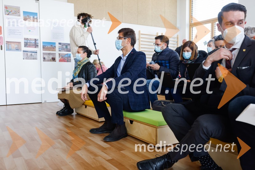  Matjaž Rakovec, župan Mestne občine Kranj;  Janez Černe, podžupan Mestne občine KranjOdprtje novozgrajenega vrtca Biba v Bitnjah